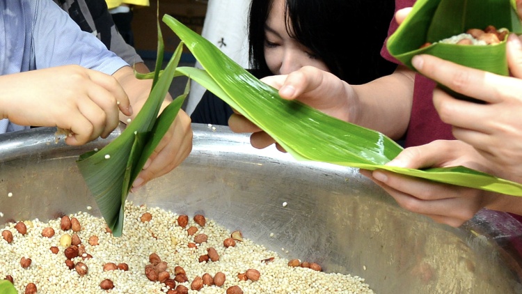 【來(lái)論】「糉是有情」傳承中華文化 天下客家是一家